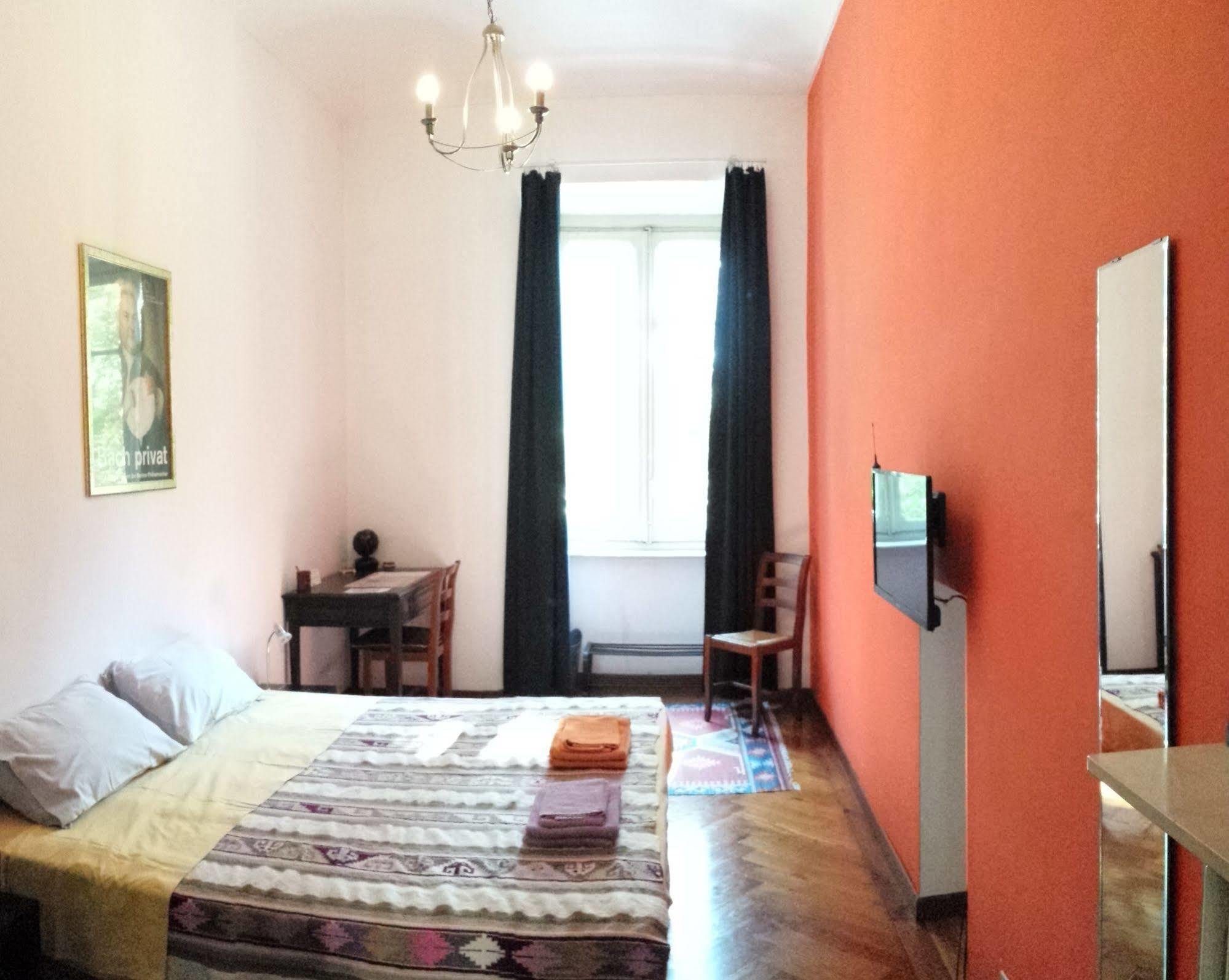 Al Porta Susa B&B Турин Екстер'єр фото